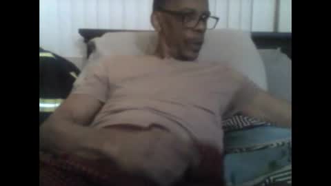 Busturgutzgd1 online show from 01/16/25, 08:54