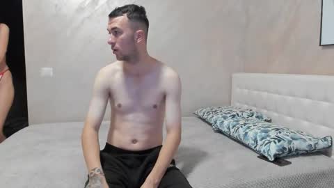 Snapshot of bustvee chatting on 11/19/25, 09:26 Max Andrea online show from 11/19/25, 09:26