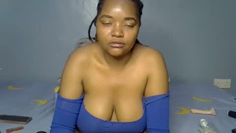 Snapshot of busty_kenzi chatting on 06/07/26, 10:41 busty kenzi online show from 06/07/26, 10:41