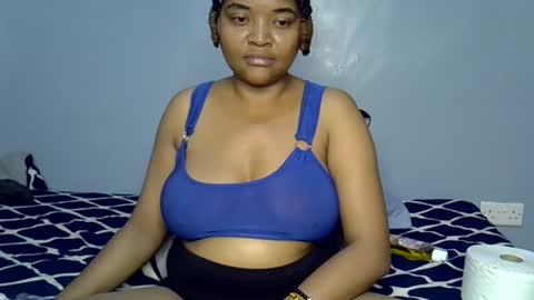 Snapshot of busty_kenzi chatting on 07/02/26, 03:23 busty kenzi online show from 07/02/26, 03:23
