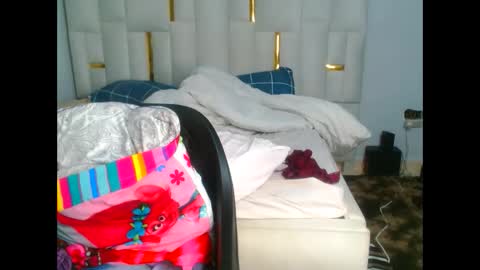 busty_mellons69 online show from 10/02/25, 11:45