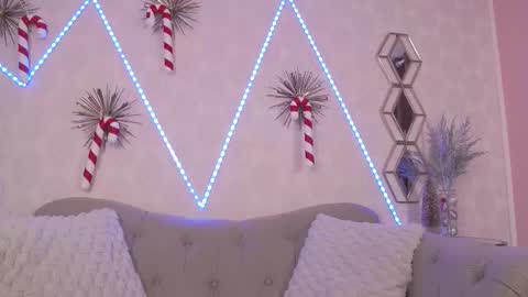      online between 6AM and 2PM EET almost everyday. online show from 12/01/25, 04:28