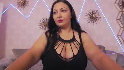 Snapshot of bustyeva_ chatting on 07/17/26, 03:24 online between 6AM and 2PM EET almost everyday. online show from 07/17/26, 03:24