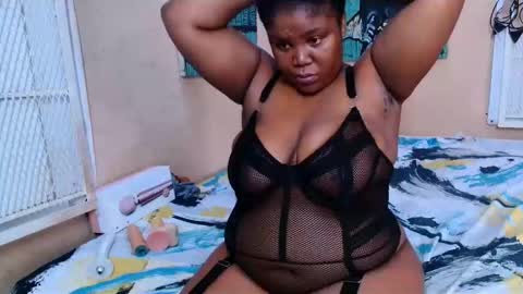 BUSTYQUEENB online show from 03/18/26, 07:11