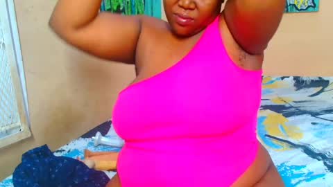 BUSTYQUEENB online show from 03/24/26, 05:56