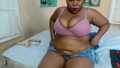 BUSTYQUEENB online show from 03/27/26, 07:03