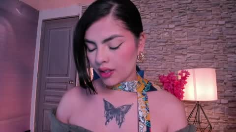Lia Butterfly  online show from 05/13/26, 12:02