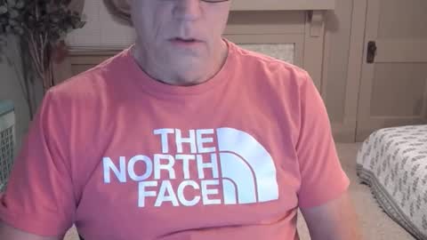 Snapshot of buttnakedfun954737 chatting on 01/12/25, 11:07 Miles online show from 01/12/25, 11:07