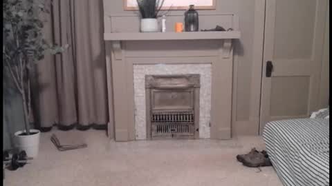 Snapshot of buttnakedfun954737 chatting on 12/20/25, 10:00 Miles online show from 12/20/25, 10:00