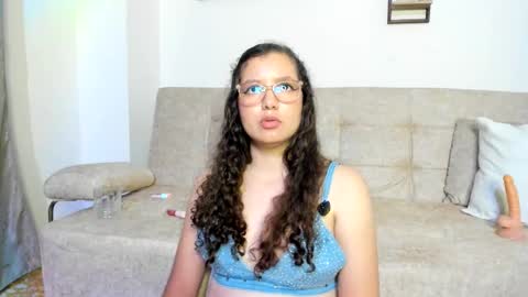 BUNNY BELLA online show from 03/08/26, 02:04