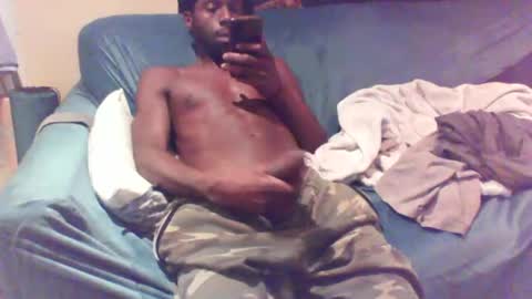 Snapshot of buzsy chatting on 12/08/24, 10:47 Buzsy online show from 12/08/24, 10:47