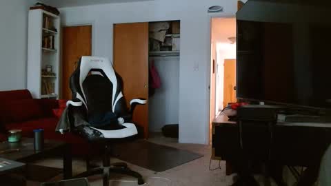 bwall1425 online show from 02/05/26, 08:46