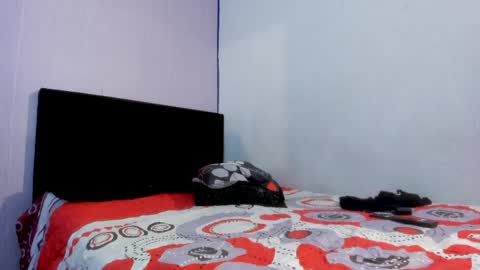     online show from 05/04/26, 06:26