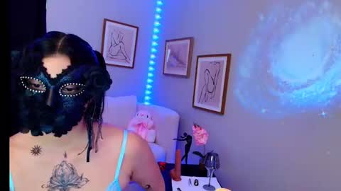 Paris online show from 03/23/26, 06:23