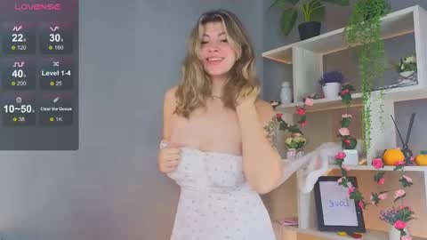 Snapshot of byteblush chatting on 12/07/24, 11:18 Kira online show from 12/07/24, 11:18