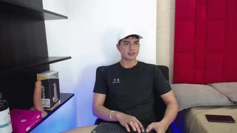 Snapshot of cady_hot chatting on 10/14/25, 08:53 Cady online show from 10/14/25, 08:53