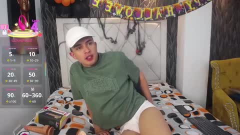 Snapshot of cady_hot chatting on 10/28/25, 09:13 Cady online show from 10/28/25, 09:13