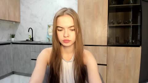 Snapshot of caelestiss chatting on 11/20/25, 08:58 Lita online show from 11/20/25, 08:58