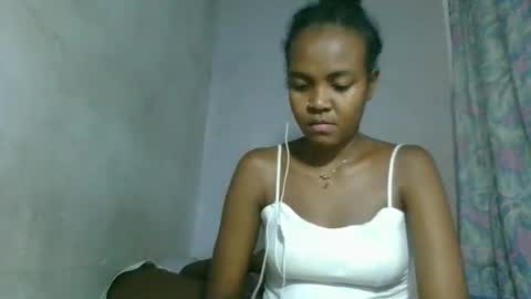 caella98 online show from 04/15/26, 07:58