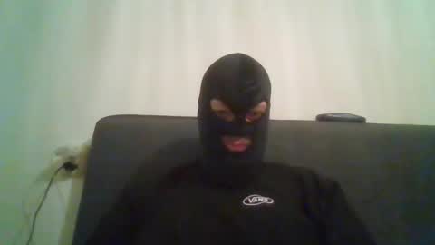 Snapshot of cagegag31 chatting on 11/28/25, 09:12 cagegag31 online show from 11/28/25, 09:12