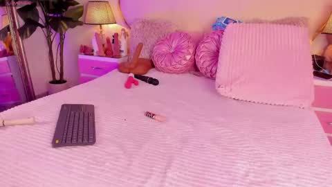 Cahitlin  online show from 05/07/26, 07:14
