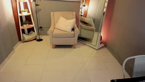 I am Katherine  online show from 03/21/26, 11:04