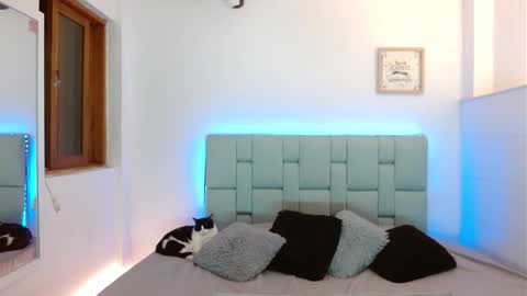 Cailyn Independent model online show from 11/14/25, 12:20