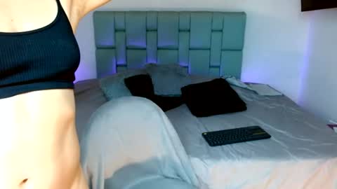 Cailyn Independent model online show from 06/25/26, 11:09