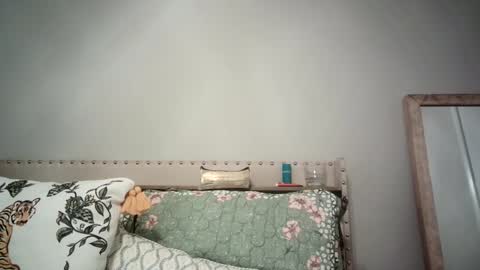 Caitie Citrine online show from 12/04/24, 04:05