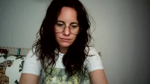 Caitie Citrine online show from 12/26/24, 10:31