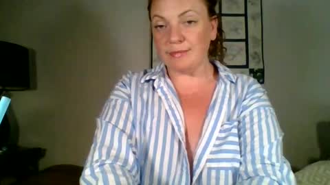 caitieluvs online show from 06/08/26, 02:12