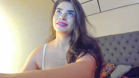 caitlingomez0 online show from 10/21/25, 02:07