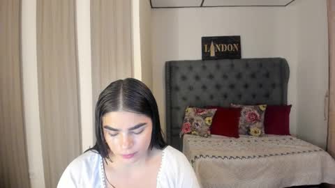 caitlingomez0 online show from 03/22/26, 09:45