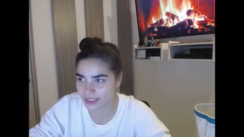 Snapshot of caitlingomez0 chatting on 05/04/26, 11:28 caitlingomez0 online show from 05/04/26, 11:28