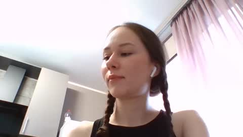 Sara online show from 06/09/26, 08:37