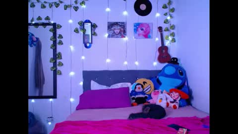 Snapshot of caitlynwheler chatting on 01/15/25, 01:12 caitlynwheler online show from 01/15/25, 01:12