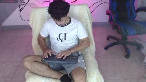 Snapshot of caius_bigcock1 chatting on 05/13/26, 12:35 caius online show from 05/13/26, 12:35