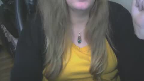Snapshot of calcavorix chatting on 04/11/26, 02:05 Calie online show from 04/11/26, 02:05