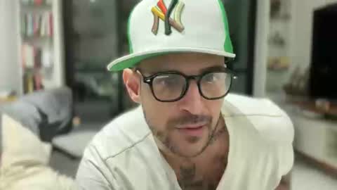 CaliforniaBrazilian online show from 06/07/26, 04:49