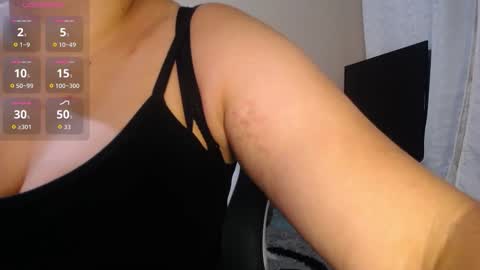 Snapshot of caliope_goddess1 chatting on 10/09/25, 10:46 caliope_goddess1 online show from 10/09/25, 10:46