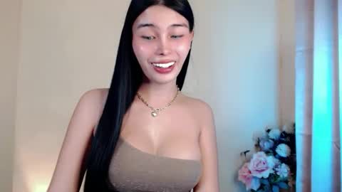 Snapshot of call_me__anna chatting on 11/12/25, 10:41 Anna online show from 11/12/25, 10:41