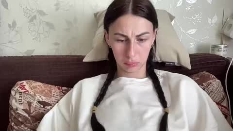 Anna online show from 04/07/26, 07:42