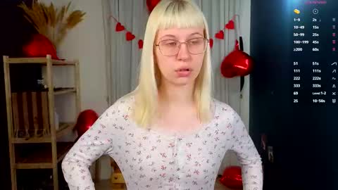 Snapshot of call_me_heaven chatting on 02/15/26, 06:21 Good girl Ann online show from 02/15/26, 06:21