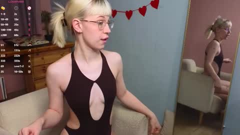 Snapshot of call_me_heaven chatting on 03/01/26, 07:10 Good girl Ann online show from 03/01/26, 07:10