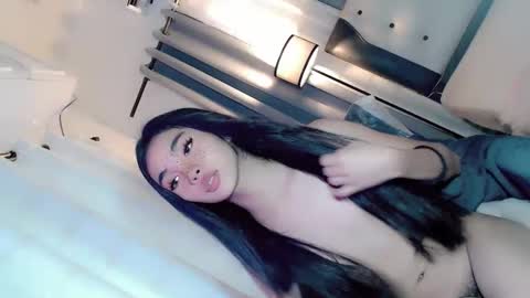 call_me_nina online show from 05/19/26, 07:47