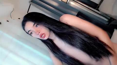 call_me_nina online show from 06/06/26, 02:27