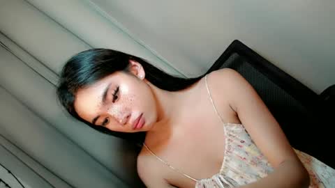 Snapshot of call_me_nina chatting on 06/22/26, 11:40 call_me_nina online show from 06/22/26, 11:40