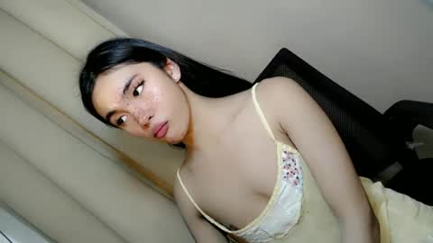 Snapshot of call_me_nina chatting on 06/25/26, 07:46 call_me_nina online show from 06/25/26, 07:46