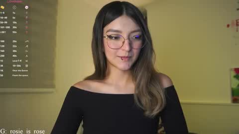 Snapshot of call_me_rosie chatting on 12/15/24, 04:51 online show from 12/15/24, 04:51