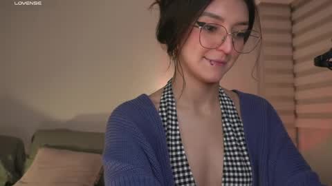   online show from 05/09/26, 01:44